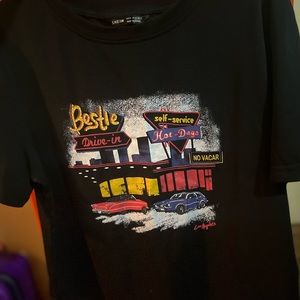 Cute drive in tee. Kind of short